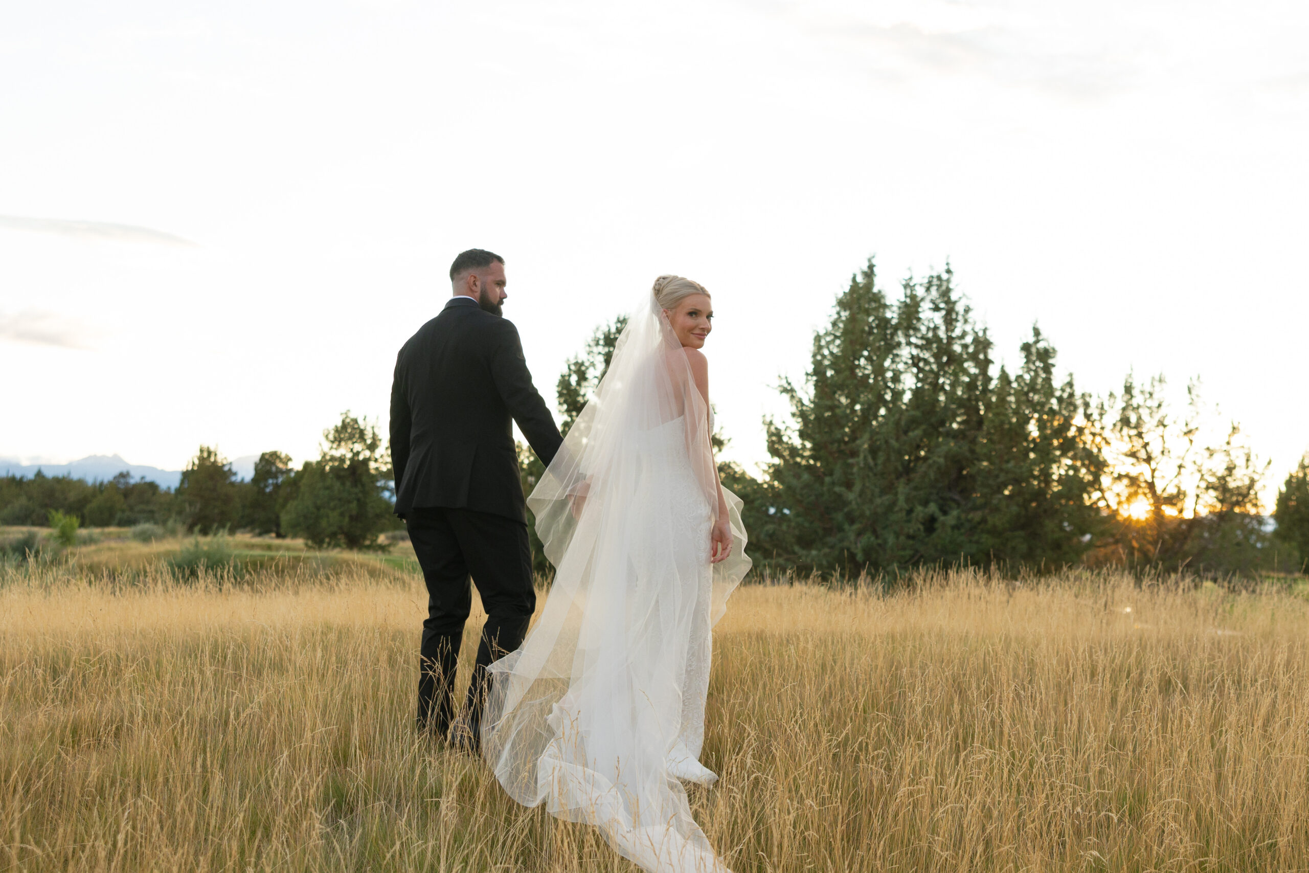 Golden hour wedding portraits at The Juniper Preserve
